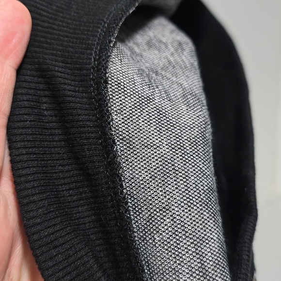 {Andrew Marc} Sport Women's Short Sleeve Fashion Sweatshirt - Size Medium - Picture 10 of 12